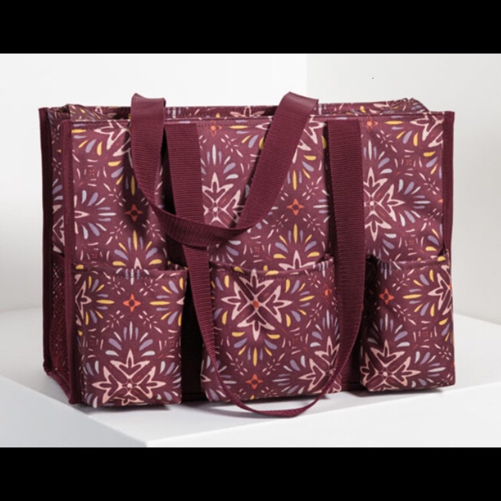 Zip top organizing utility tote